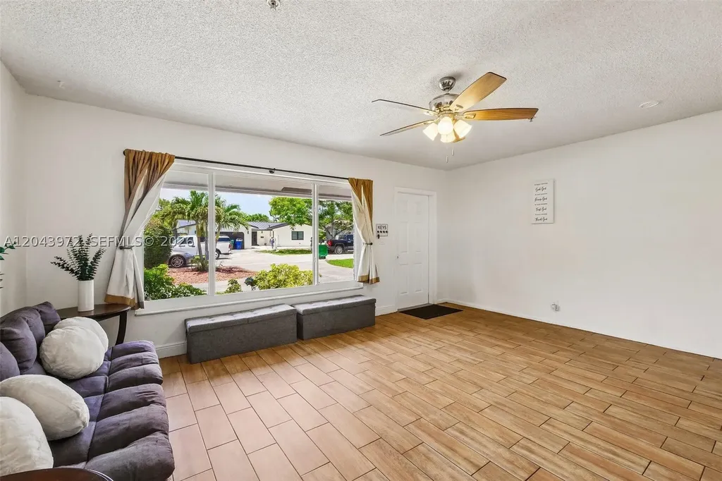 7506 NW 42nd Street Coral Springs FL 33065