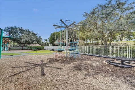 4444 Dogwood Circle Weston FL 33331