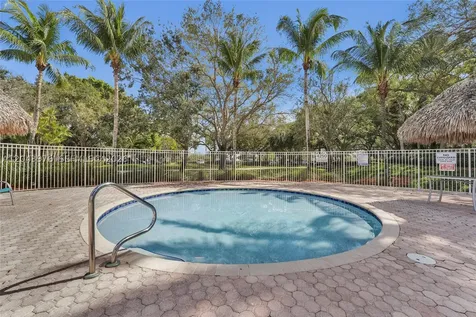 4444 Dogwood Circle Weston FL 33331