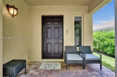 4444 Dogwood Circle Weston FL 33331