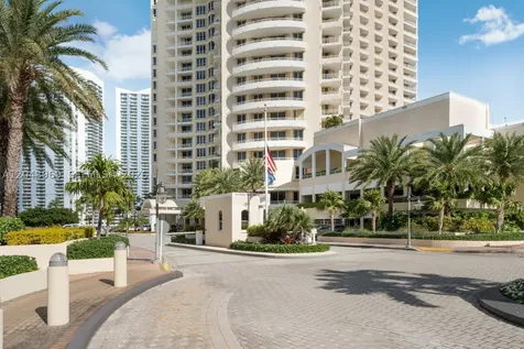 888 Brickell Key Drive Miami FL 33131