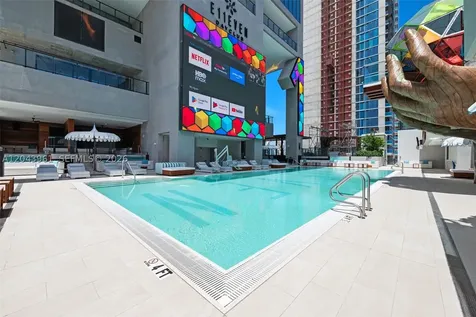 20 NE 11th Street Miami FL 33132