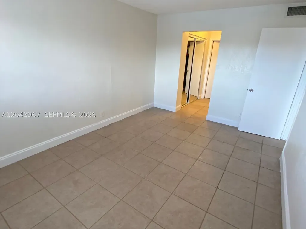2775 Taft Street Hollywood FL 33020