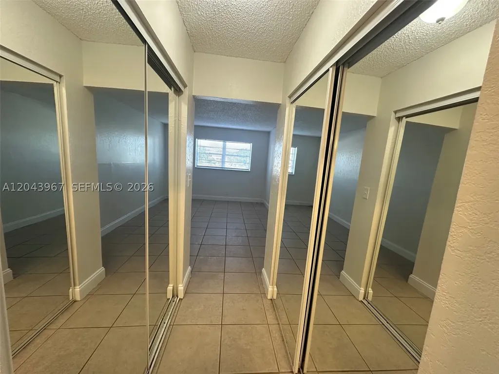 2775 Taft Street Hollywood FL 33020