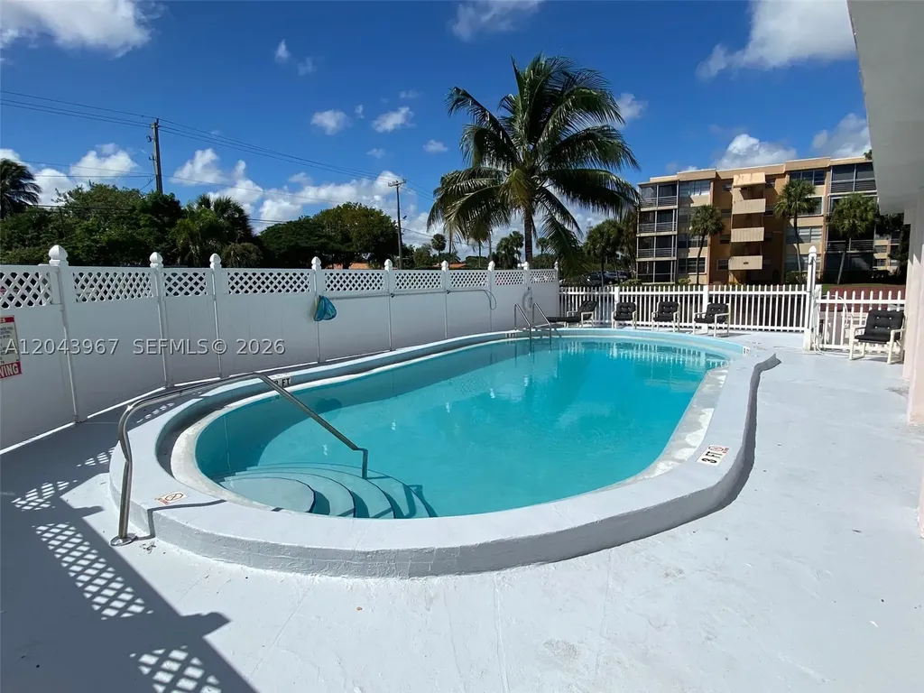 2775 Taft Street Hollywood FL 33020