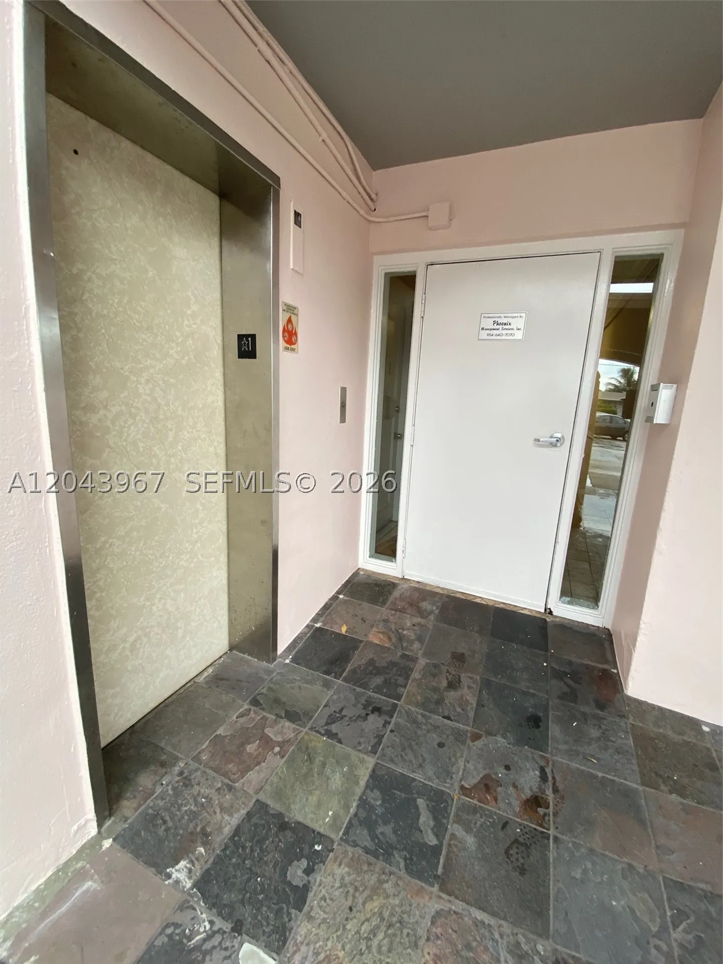 2775 Taft Street Hollywood FL 33020