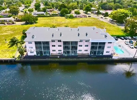 2775 Taft Street Hollywood FL 33020