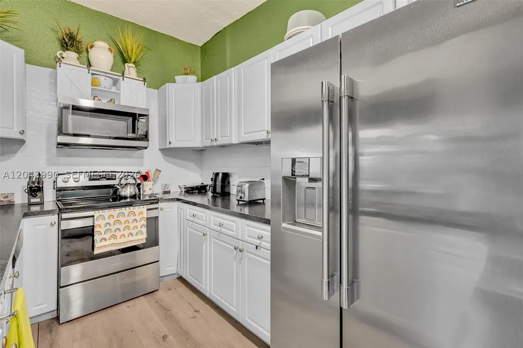 1800 NW 3rd Court Fort Lauderdale FL 33311