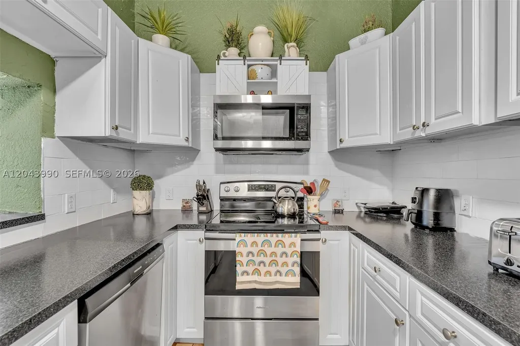 1800 NW 3rd Court Fort Lauderdale FL 33311