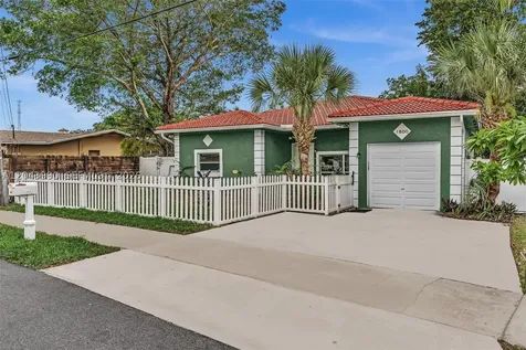 1800 NW 3rd Court Fort Lauderdale FL 33311