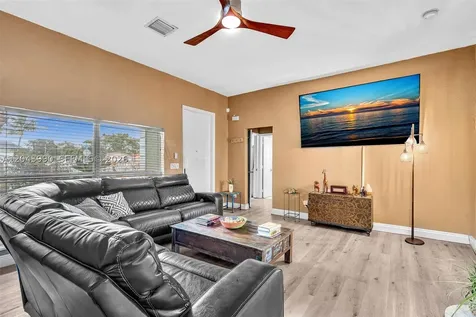 1800 NW 3rd Court Fort Lauderdale FL 33311