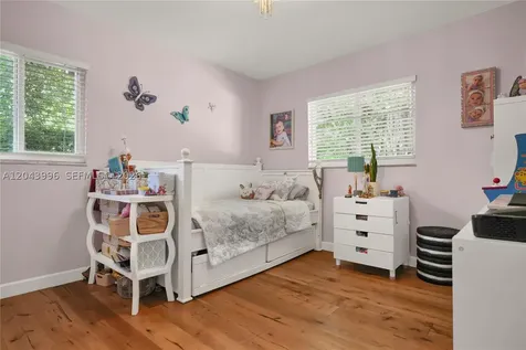 5721 SW 59th Court South Miami FL 33143