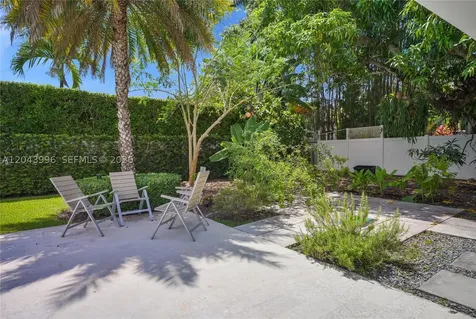 5721 SW 59th Court South Miami FL 33143