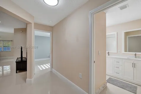14003 N Cypress Cove Circle Davie FL 33325
