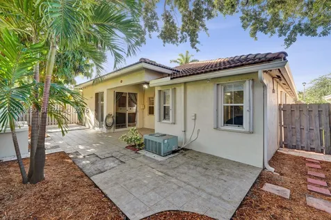 14003 N Cypress Cove Circle Davie FL 33325