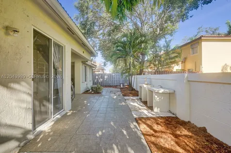 14003 N Cypress Cove Circle Davie FL 33325