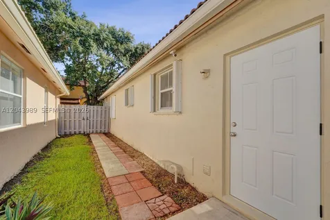 14003 N Cypress Cove Circle Davie FL 33325