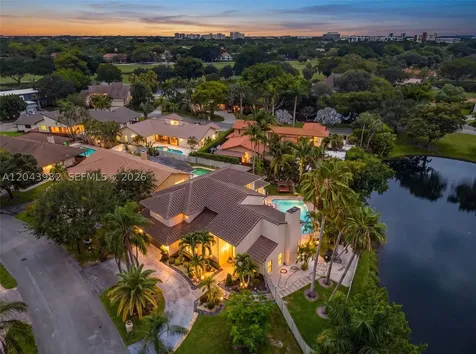 962 SW 93rd Terrace Plantation FL 33324