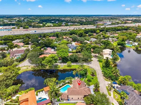 962 SW 93rd Terrace Plantation FL 33324