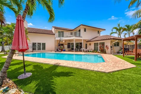 962 SW 93rd Terrace Plantation FL 33324
