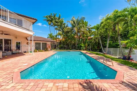 962 SW 93rd Terrace Plantation FL 33324