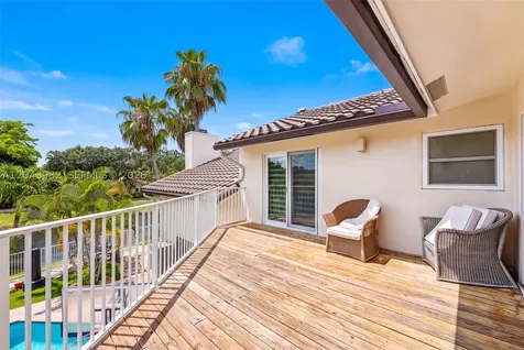 962 SW 93rd Terrace Plantation FL 33324