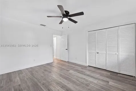 962 SW 93rd Terrace Plantation FL 33324