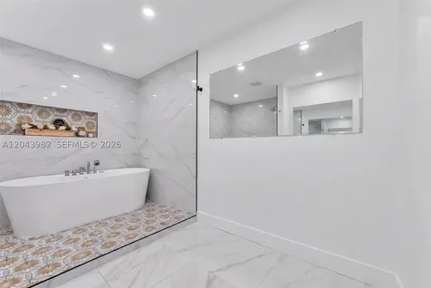 962 SW 93rd Terrace Plantation FL 33324