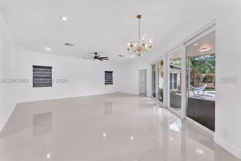 962 SW 93rd Terrace Plantation FL 33324