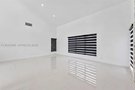 962 SW 93rd Terrace Plantation FL 33324