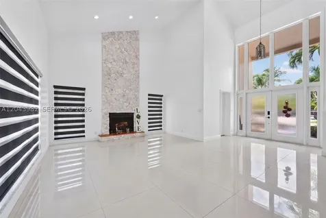 962 SW 93rd Terrace Plantation FL 33324
