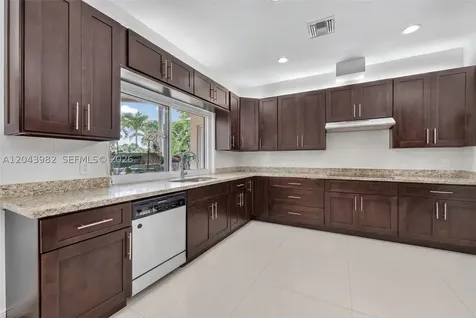 962 SW 93rd Terrace Plantation FL 33324