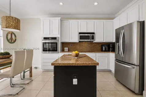 3904 W Gardenia Avenue Weston FL 33332