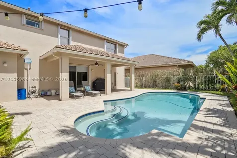 3904 W Gardenia Avenue Weston FL 33332