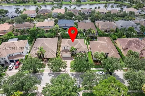 3904 W Gardenia Avenue Weston FL 33332