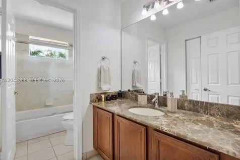3904 W Gardenia Avenue Weston FL 33332