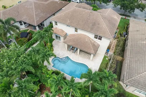 3904 W Gardenia Avenue Weston FL 33332