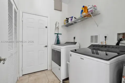 3904 W Gardenia Avenue Weston FL 33332