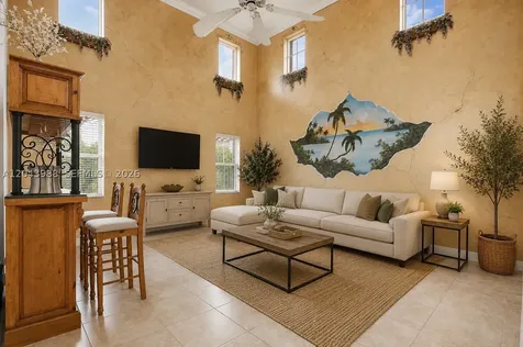 3904 W Gardenia Avenue Weston FL 33332