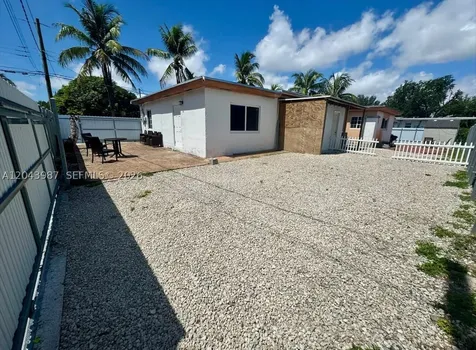2955 NW 102nd Street Miami FL 33147