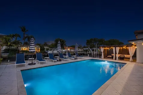 13200 Ortega Lane North Miami FL 33181