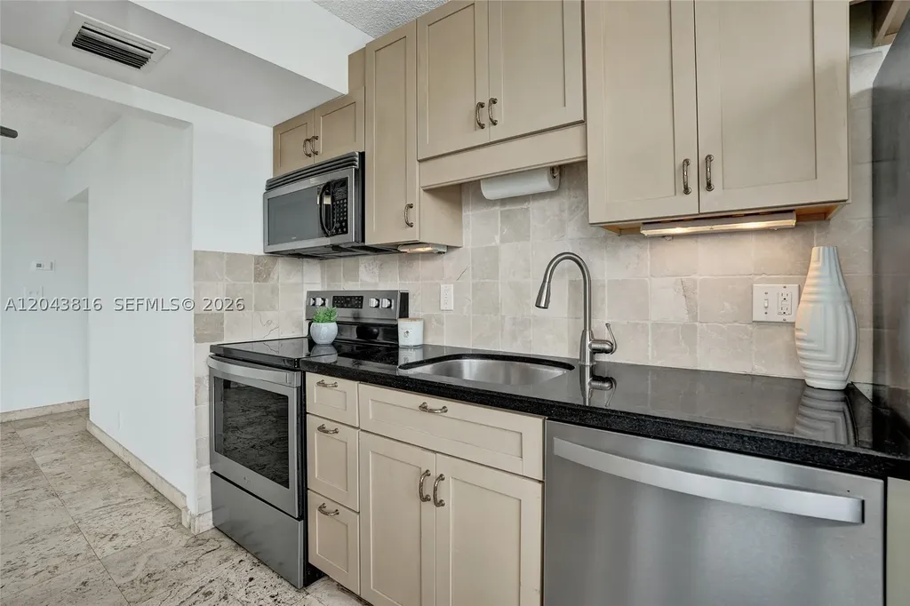 2639 N Riverside Drive Pompano Beach FL 33062