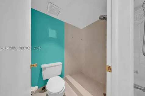 19408 W Lake Drive Hialeah FL 33015