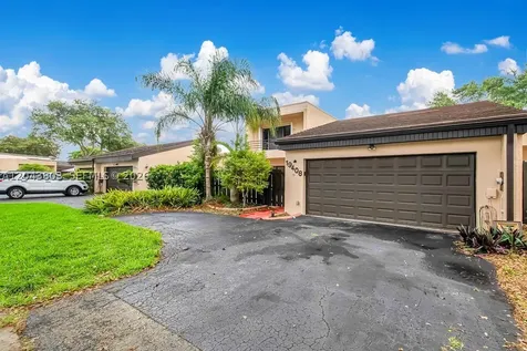 19408 W Lake Drive Hialeah FL 33015