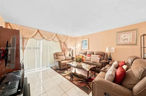 4141 NW 44th Avenue Lauderdale Lakes FL 33319