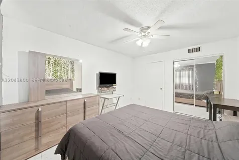 4141 NW 44th Avenue Lauderdale Lakes FL 33319