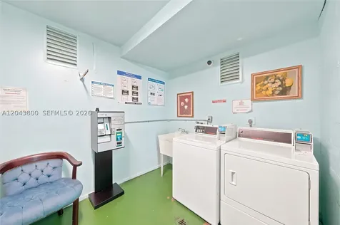 4141 NW 44th Avenue Lauderdale Lakes FL 33319