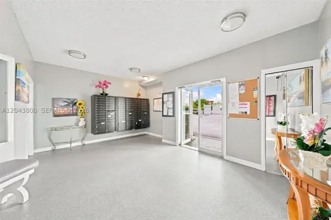 4141 NW 44th Avenue Lauderdale Lakes FL 33319