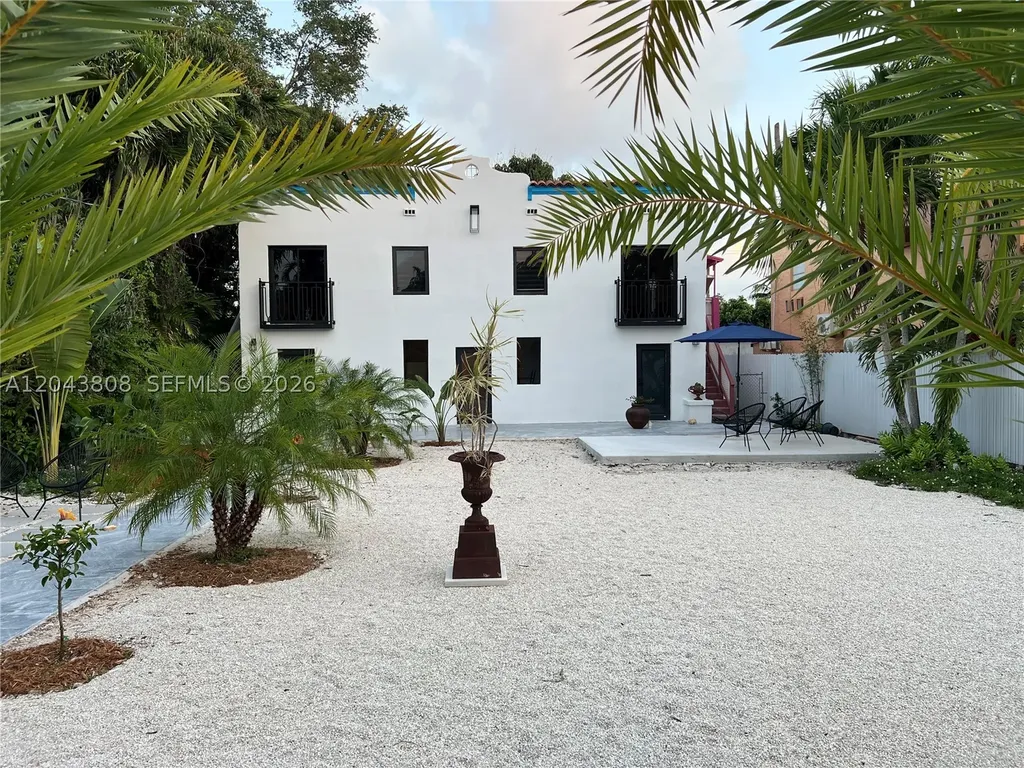 2134 SW 11th Street Miami FL 33135