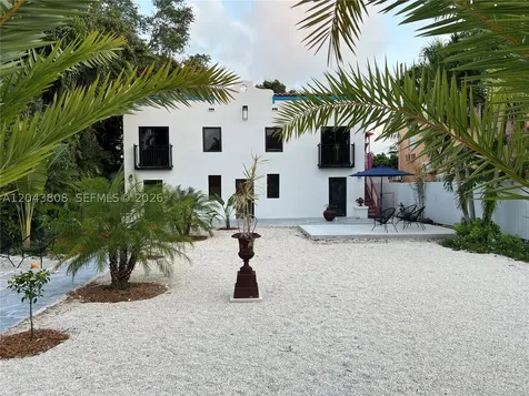 2134 SW 11th Street Miami FL 33135
